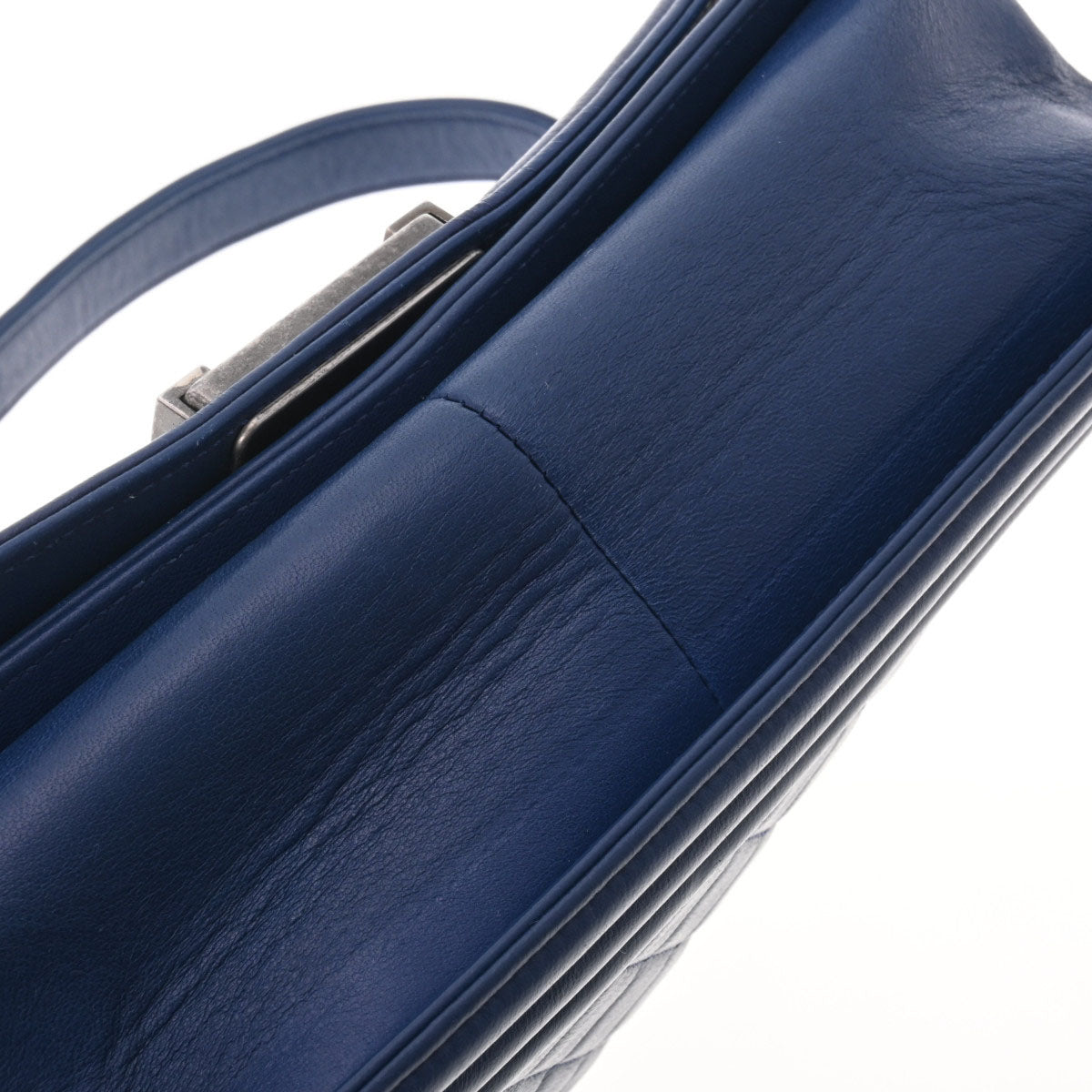 シャネルボーイシャネル チェーンショルダー 28cm ブルー ヴィンテージ 