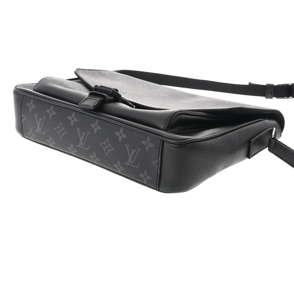 ルイヴィトンメッセンジャー 43037 ブラック メンズ タイガ ショルダーバッグ M30746 LOUIS VUITTON 中古 – 銀蔵オンライン