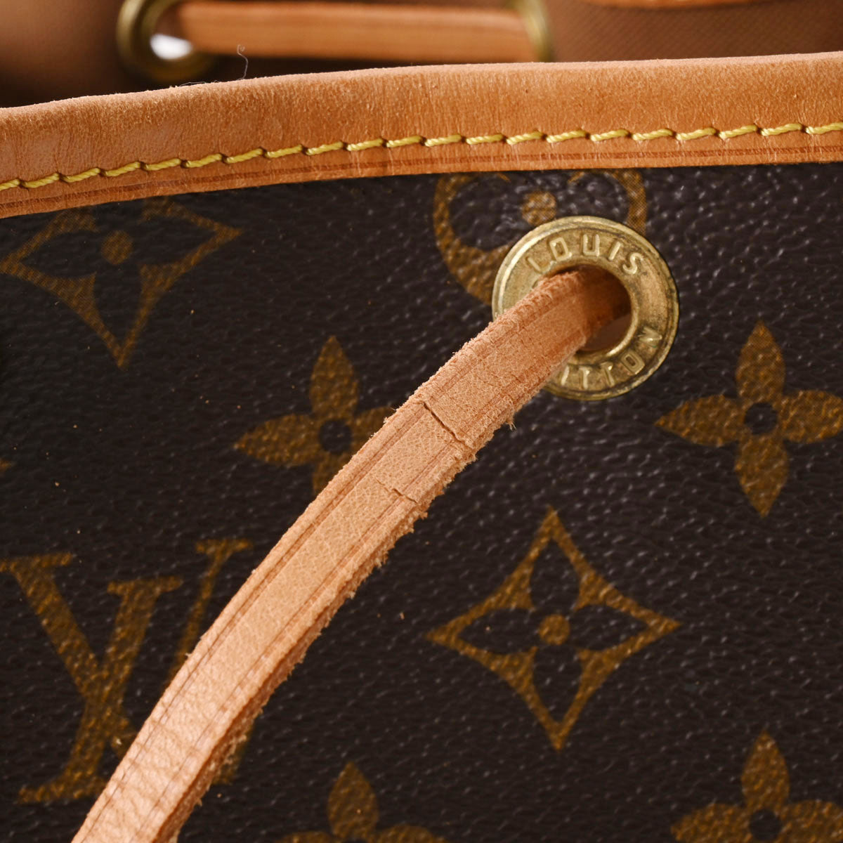 ルイヴィトンノエ 14145 ブラウン レディース モノグラムキャンバス ショルダーバッグ M42224 LOUIS VUITTON 中古 –  銀蔵オンライン