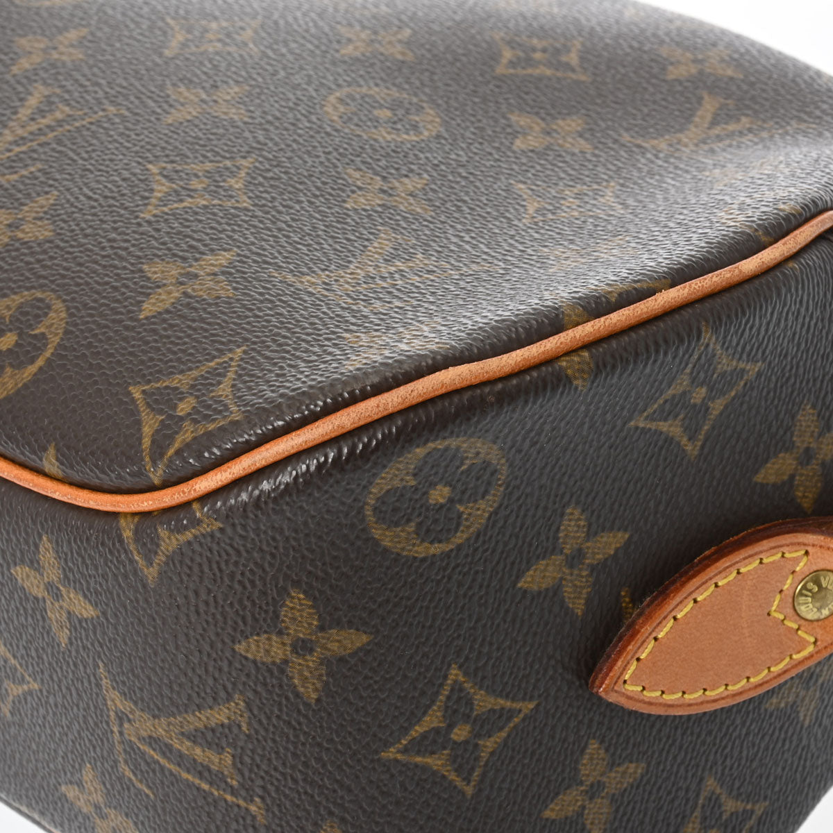 ルイヴィトンブロワ 14145 ブラウン レディース モノグラムキャンバス ショルダーバッグ M51221 LOUIS VUITTON 中古 –  銀蔵オンライン