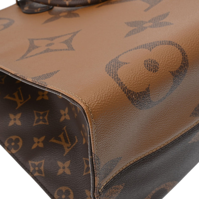 LOUIS VUITTON ルイヴィトン モノグラムリバース オンザゴー GM  ブラウン M44576 ユニセックス モノグラムジャイアントリバース 2WAYバッグ Aランク 中古 銀蔵