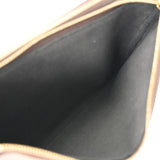 LOUIS VUITTON ルイヴィトン モノグラムジャイアント リバース ポシェットドゥーブルジップ ブラウン M69203 レディース モノグラムキャンバス ショルダーバッグ Aランク 中古 銀蔵