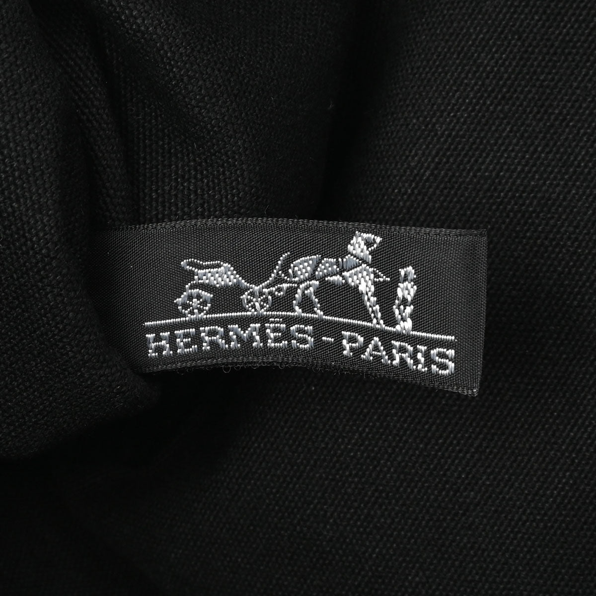 エルメストロカホリゾンタル MM 黒 シルバー金具 レディース