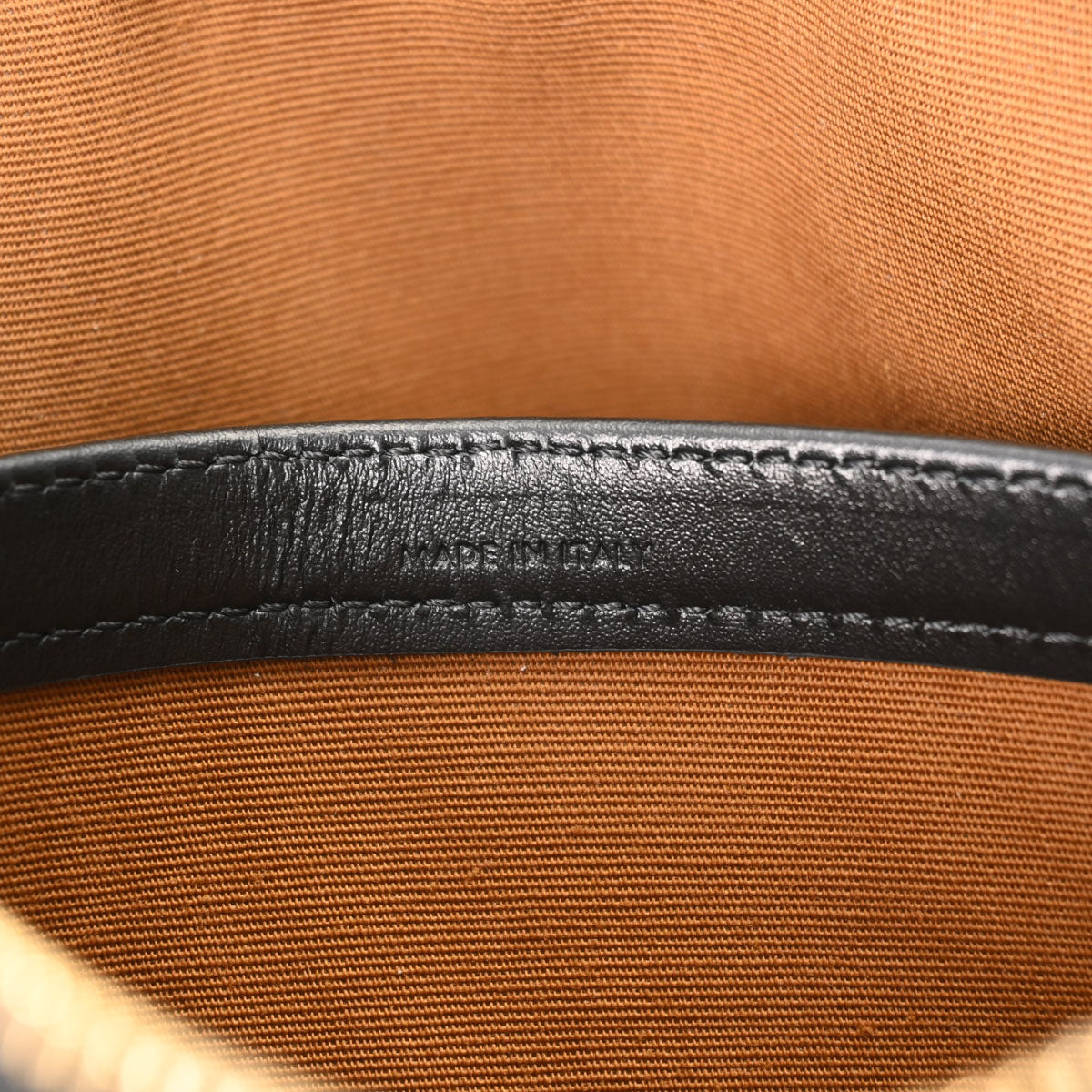 CELINE(セリーヌ) ショルダーバッグ美品 ミディアム