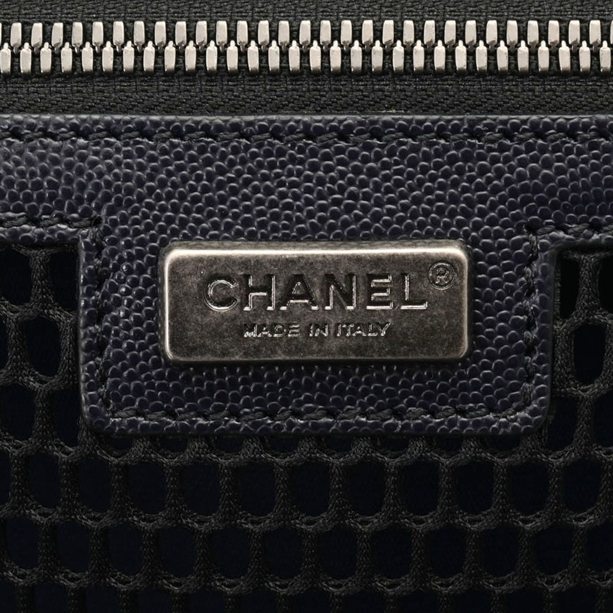 シャネルエアライン トロリー 青/黒/白 レディース ナイロン キャリーバッグ CHANEL 中古 – 銀蔵オンライン