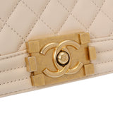 CHANEL シャネル ボーイシャネル チェーンショルダー ベージュ ゴールド金具 A67085 レディース レザー ショルダーバッグ 新同 中古 銀蔵