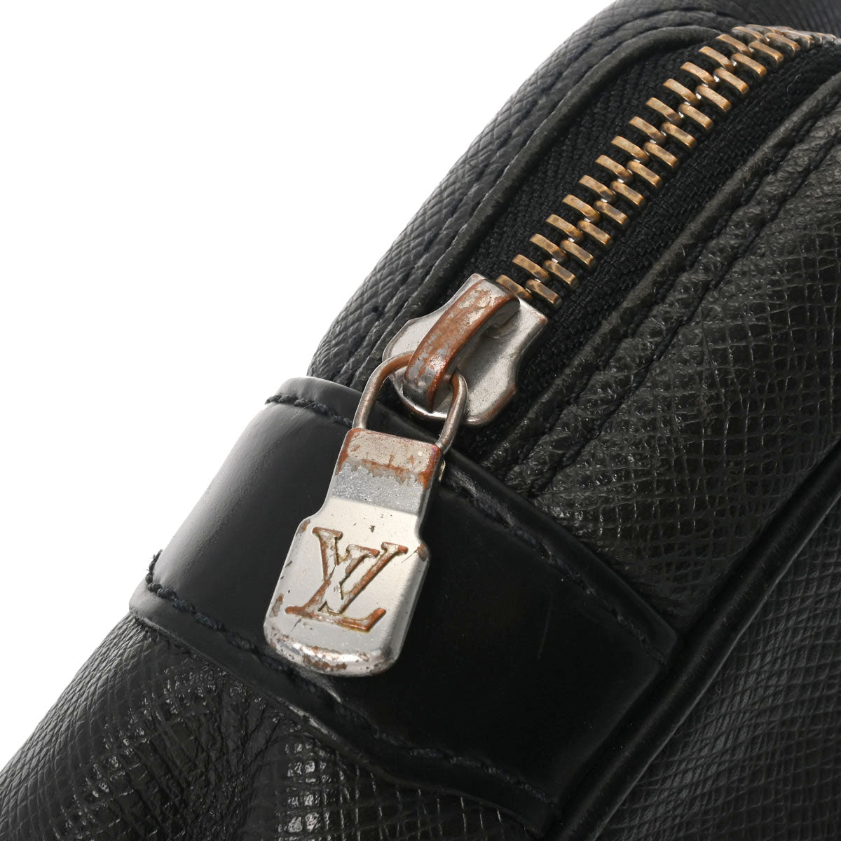 ルイヴィトンタイガ カルガ 14136 アルドワーズ メンズ タイガ セカンドバッグ M30812 LOUIS VUITTON 中古 – 銀蔵オンライン