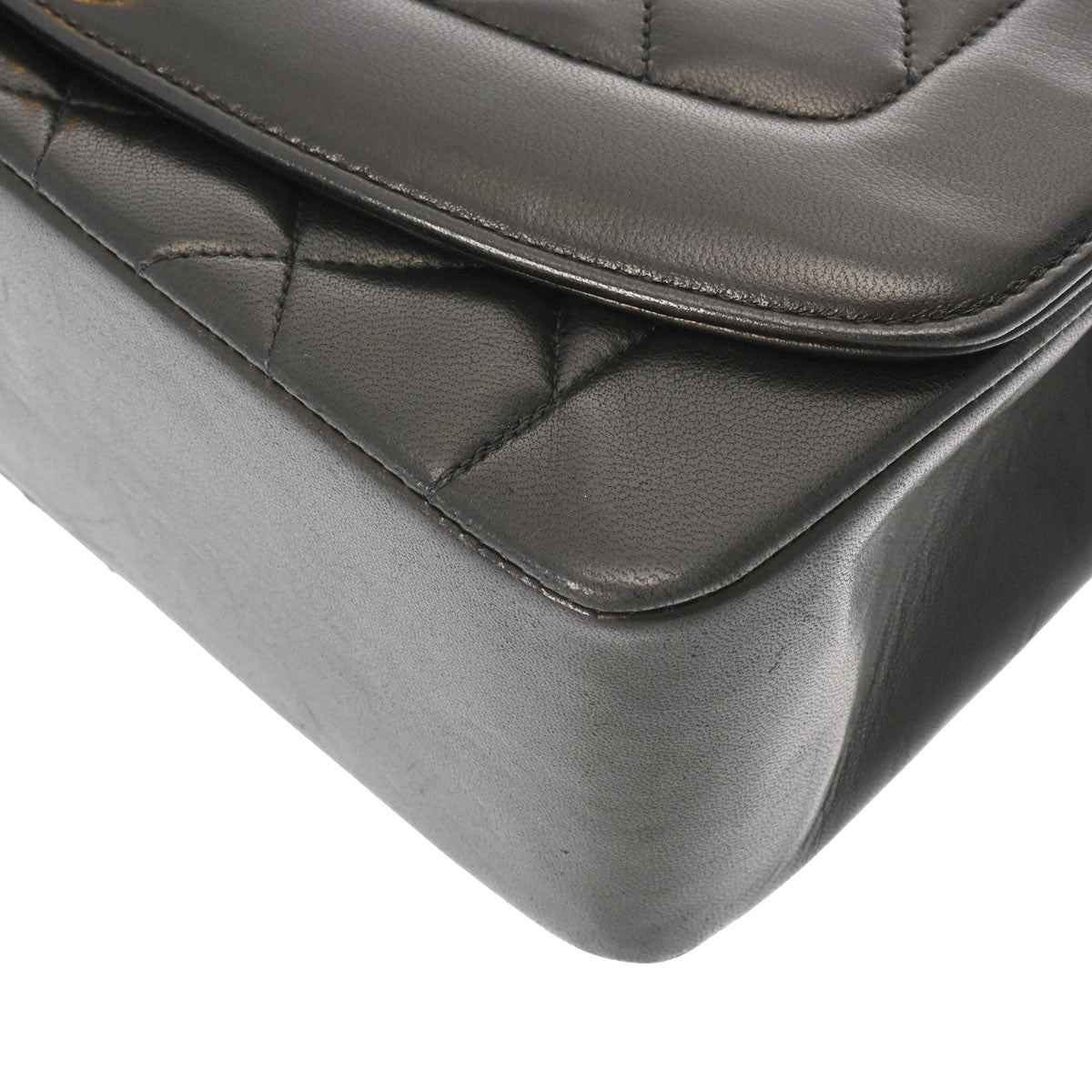 CHANEL シャネル マトラッセ ダイアナ 25cm チェーンショルダー  黒 ゴールド金具 A01165 レディース ラムスキン ショルダーバッグ Aランク 中古  人気・おすすめ｜使いやすい・旅行におすすめ セール中 全国発送 国内発送対応