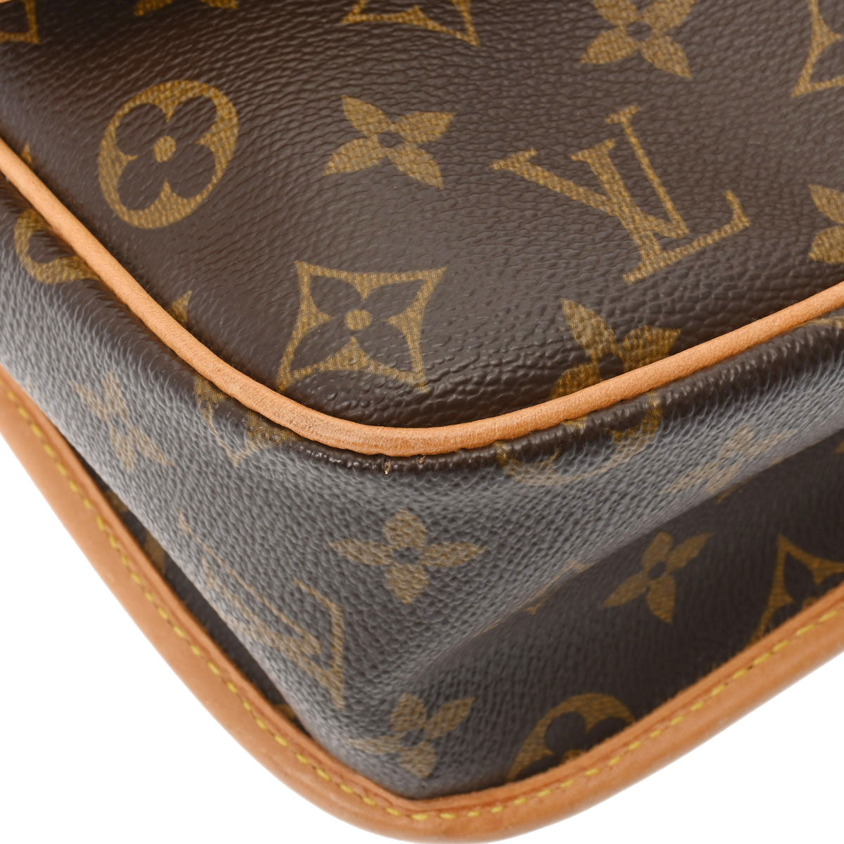 ルイヴィトンソローニュ 14145 ブラウン レディース モノグラムキャンバス ショルダーバッグ M42250 LOUIS VUITTON 中古 –  銀蔵オンライン