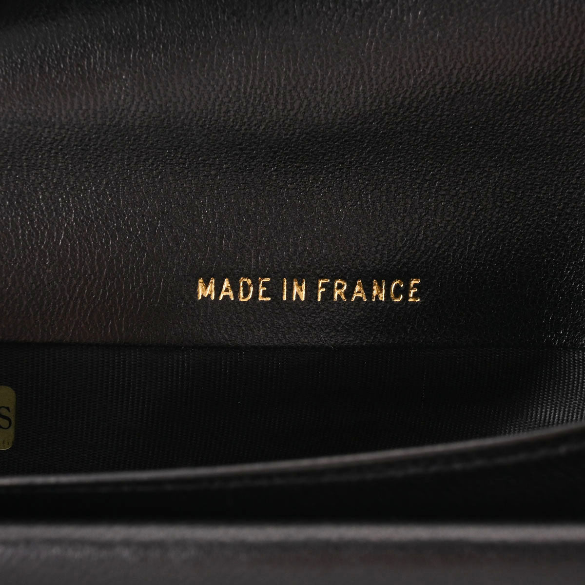 シャネルココマーク 二つ折り 黒 レディース レザー 長財布 CHANEL