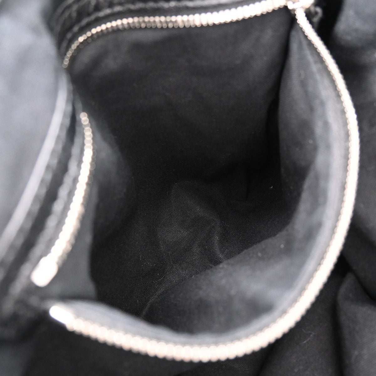 バレンシアガルカゴールXS バゲットバッグ ブラック シルバー金具