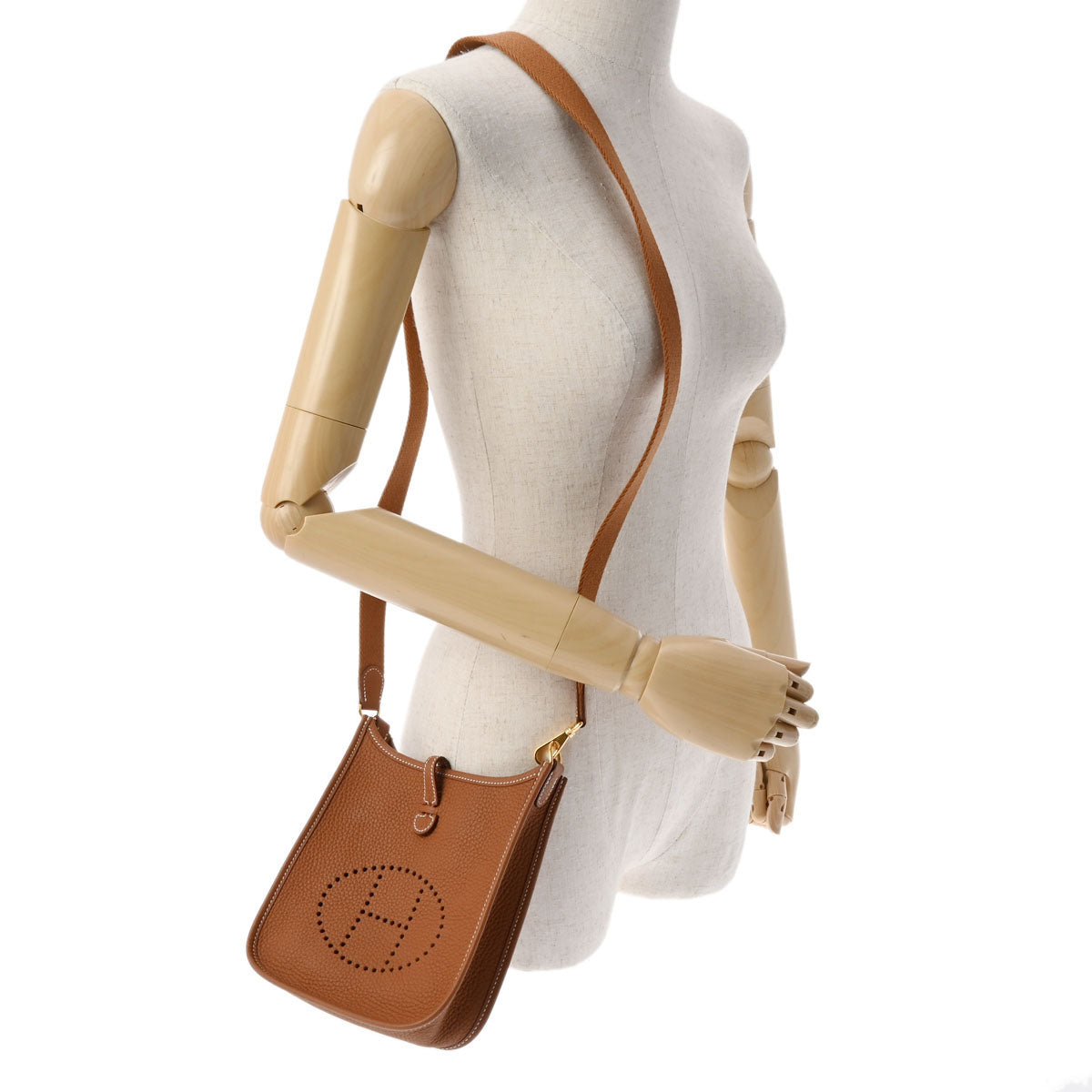 802000156172000-15_1200x.jpg?v