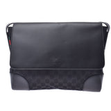 GUCCI GuccCI, Black Men' s GG Canvas GG Canvas messenger bags 353401 used in the middle of the bag.