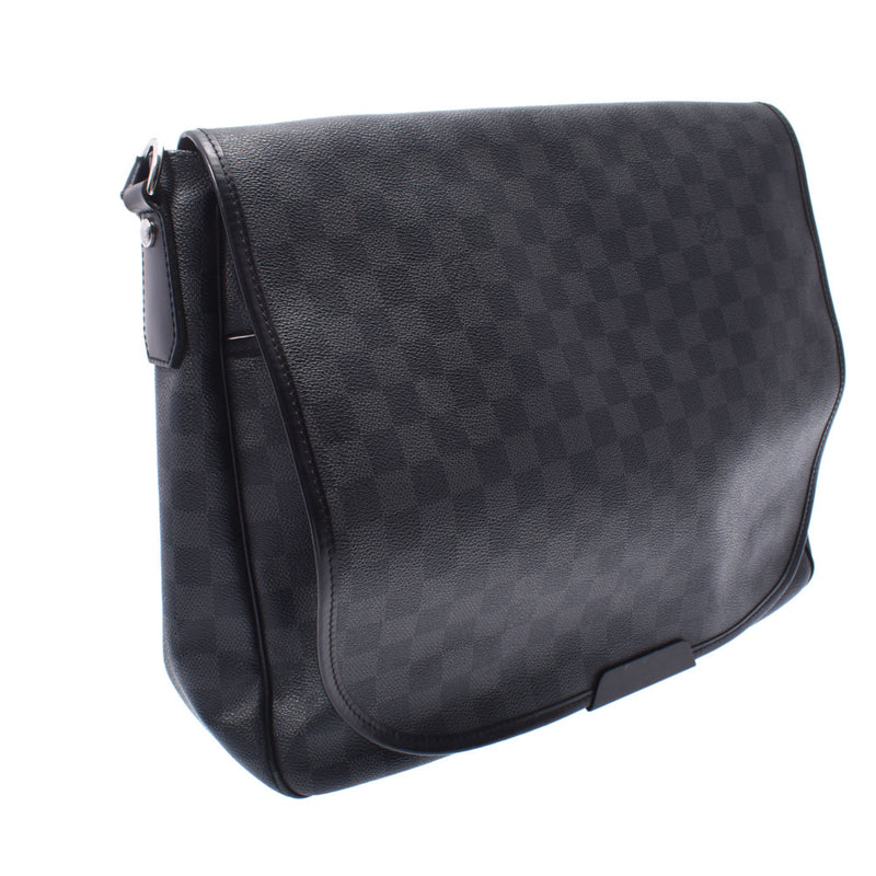 LOUIS VUITTON ルイヴィトンダミエグラフィットダニエル MM black / gray N58029 men shoulder bag B rank used silver storehouse