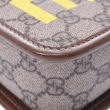 GUCCI古奇GG分裂离合器包FAKE/NOT印刷米色/茶金配件636243中性PVC/皮革第二包未使用银藏