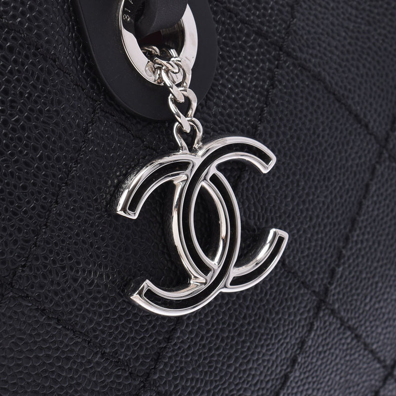 Chanel Chanel Matrasse黑银色托架女子鱼子酱皮手提包A级使用水池