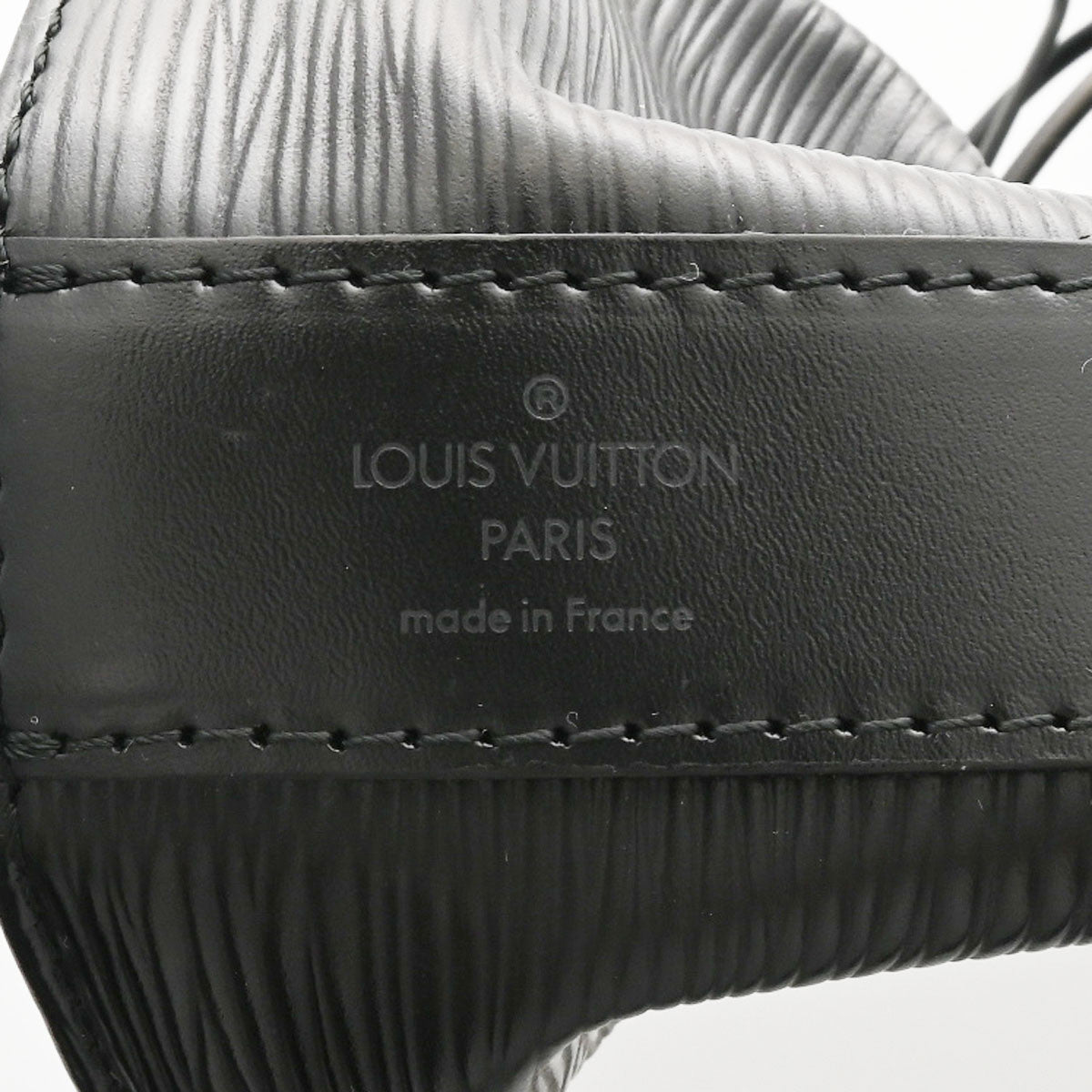 ルイヴィトンサックアド 14127 ノワール レディース エピレザー リュック・デイパック M80153 LOUIS VUITTON 中古 –  銀蔵オンライン