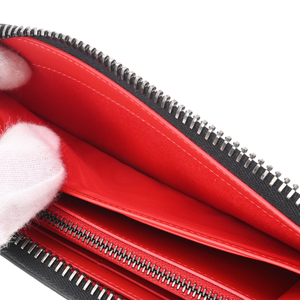 Christian Louboutin 長財布 スタッズ ラウンドファスナー クリスチャンルブタンラウンドファスナー財布 スタッズ ブラック