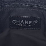 CHANEL シャネル ニュートラベルライン トートMM 旧型 黒 ユニセックス ナイロン/レザー トートバッグ Cランク 中古 銀蔵