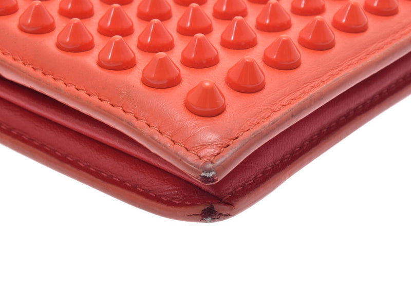 两折叠的钱包,紧凑的皮革,橙色的螺柱,克里斯蒂安·卢布丁