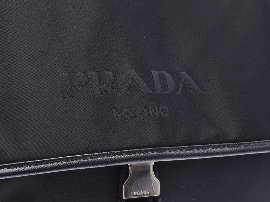 プラダ メッセンジャーバッグ 黒 V158 メンズ ナイロン/サフィアーノ ショルダーバッグ ABランク PRADA ギャラ 中古 銀蔵 –  銀蔵オンライン