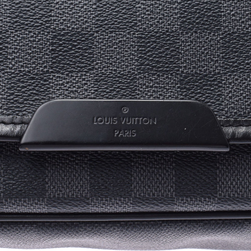 LOUIS VUITTON ルイヴィトングラフィットレンツォ black / gray system unisex PVC shoulder bag N51213 is used