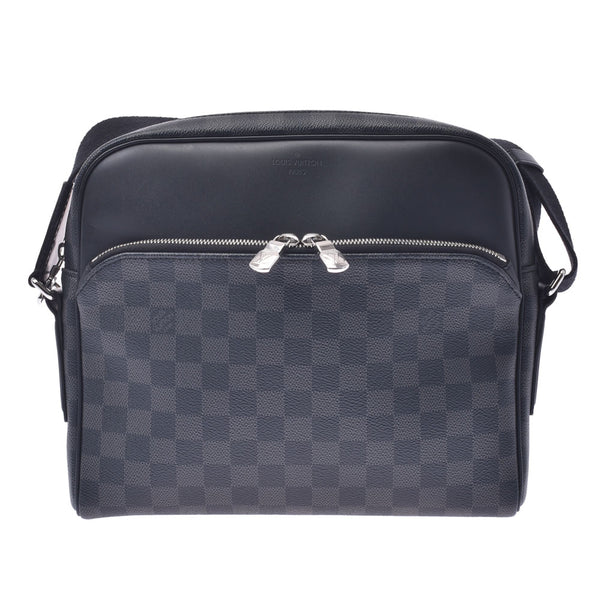 Louis Vuitton Louis Vuitton Damier Graphit Dayton PM Black / Gray N41408 Men's Dumier Graphit Canvas Shoulder Bag AB Rank Used Silgrin