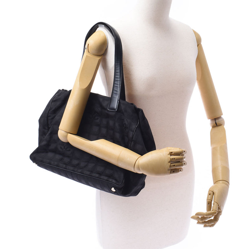 Chanel Chanel Neut Label Line Tote MM Black Unisex Nylon / Leather Handbag B Rank Used Sinkjo