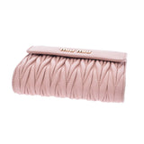 miumiu miu miu miu materasse l形拉链钱包粉红色金架5ml225女士lambskin bi -fold钱包b feden ginzo