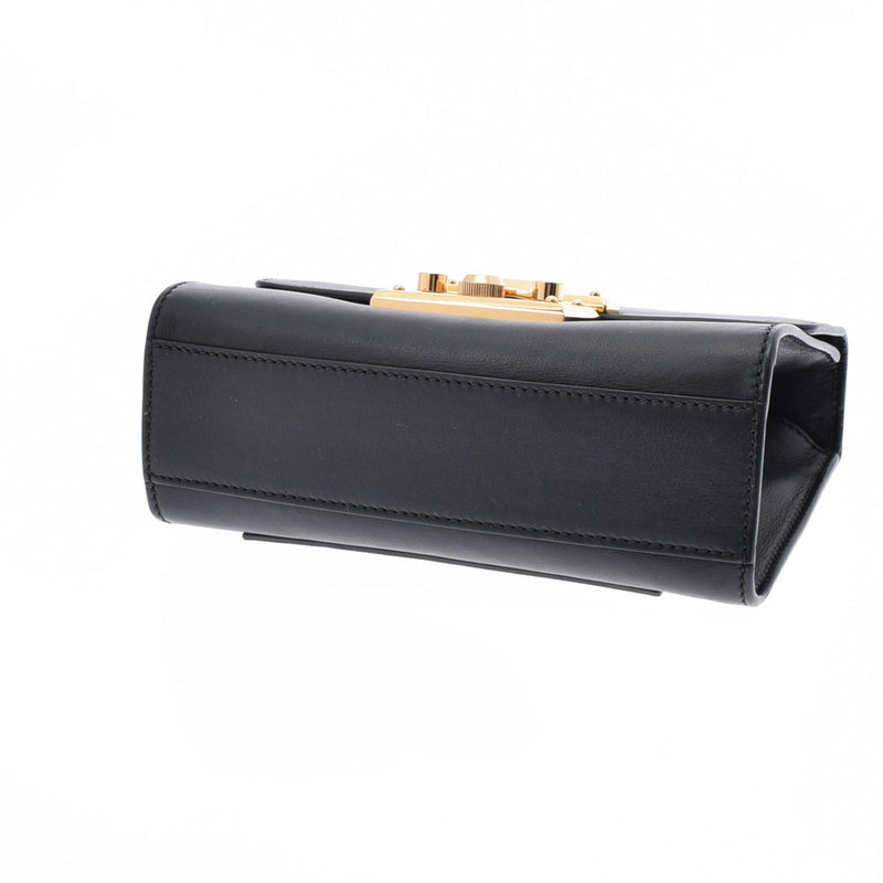 Gucci Gucci连锁肩部出口黑色女士小牛GP支架肩带置于级别的Ginzo