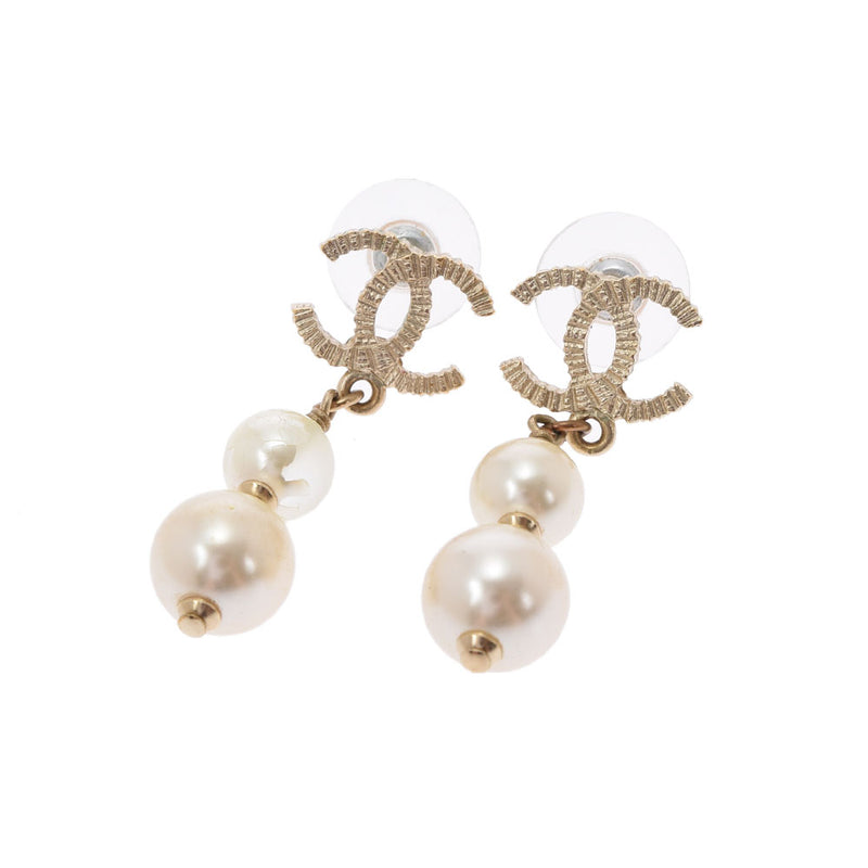 CHANEL Chanel Coco Mark 16 Years Ladies Fake Pearl Earrings AB Rank Used Ginzo