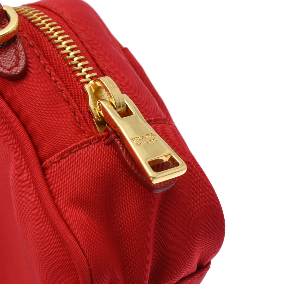 PRADA 赤 ナイロン ポーチ
