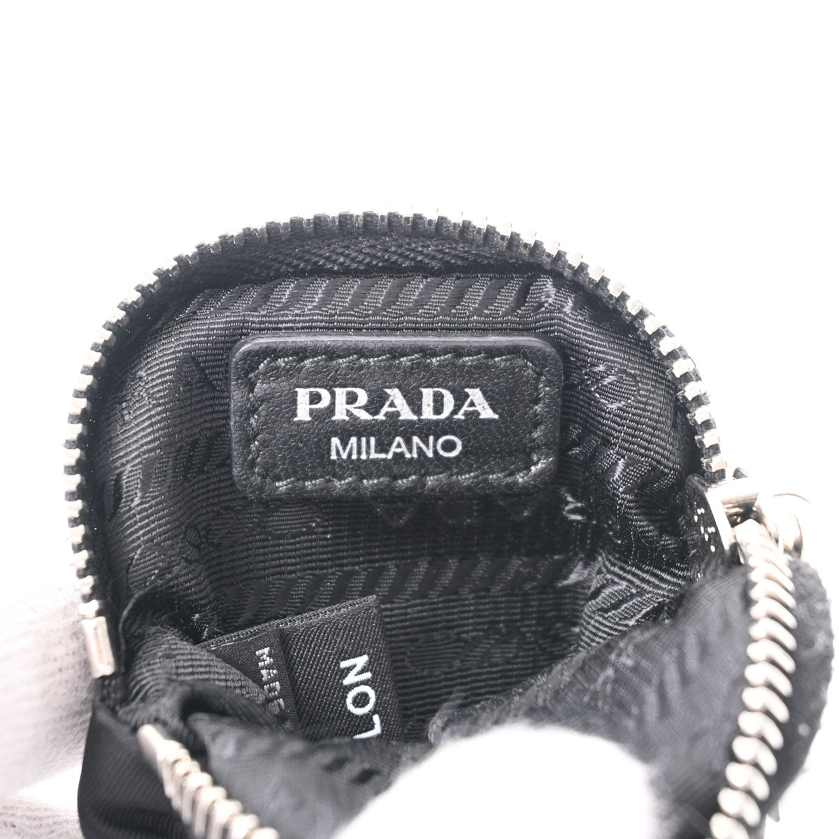 プラダ 黒 シルバー金具 レディース ナイロン ショルダーバッグ PRADA 中古 – 銀蔵オンライン