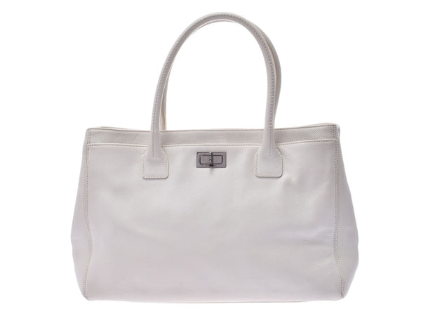 Chanel 2.55 Executive Tote Bag White Ladies Soft Caviar Skin B Rank CHANEL Used Ginzo