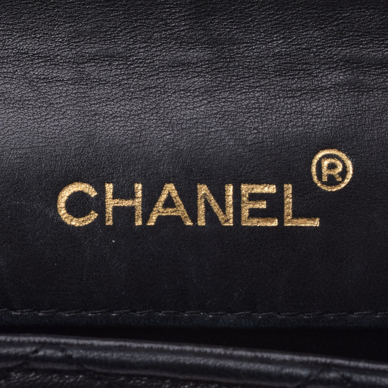 CHANEL シャネルミニマトラッセ チェーンショルダーバッグ 
 黒/白 ゴールド金具 レディース ラムスキン ショルダーバッグ
 
 中古