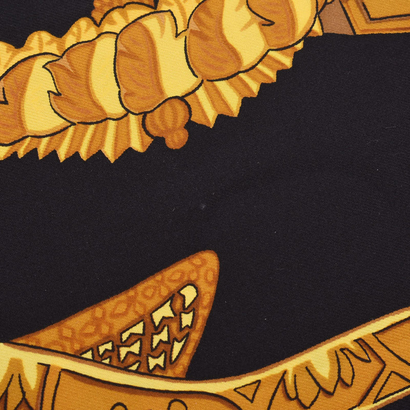 HERMES エルメス 仮面柄 90×90cm 黒/ゴールド系 ユニセックス シルク100％ スカーフ Aランク 中古 銀蔵
