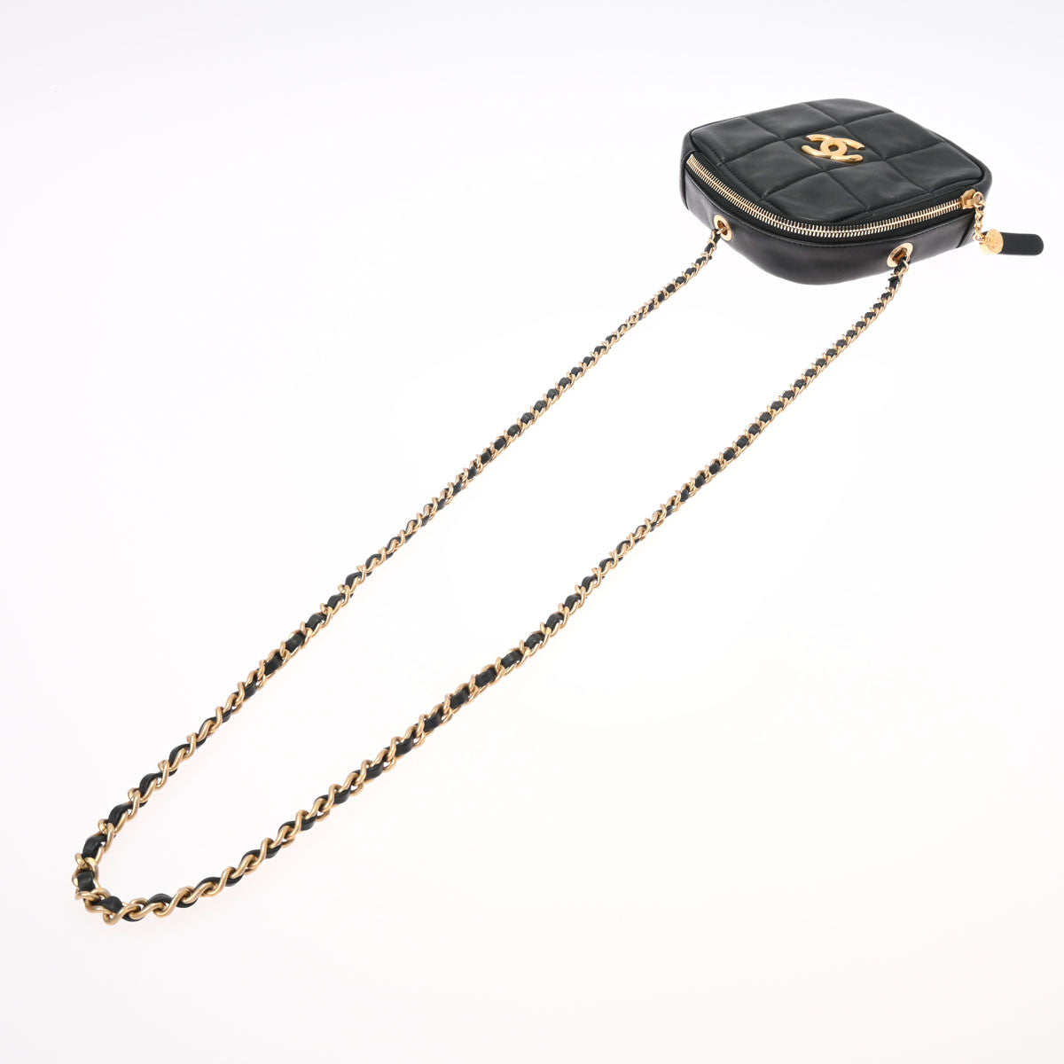 CHANEL ブラック マトラッセ ラムスキン ポーチ シャネルダイヤ型 チェーンポーチ 14143 黒 ゴールド金具 レディース