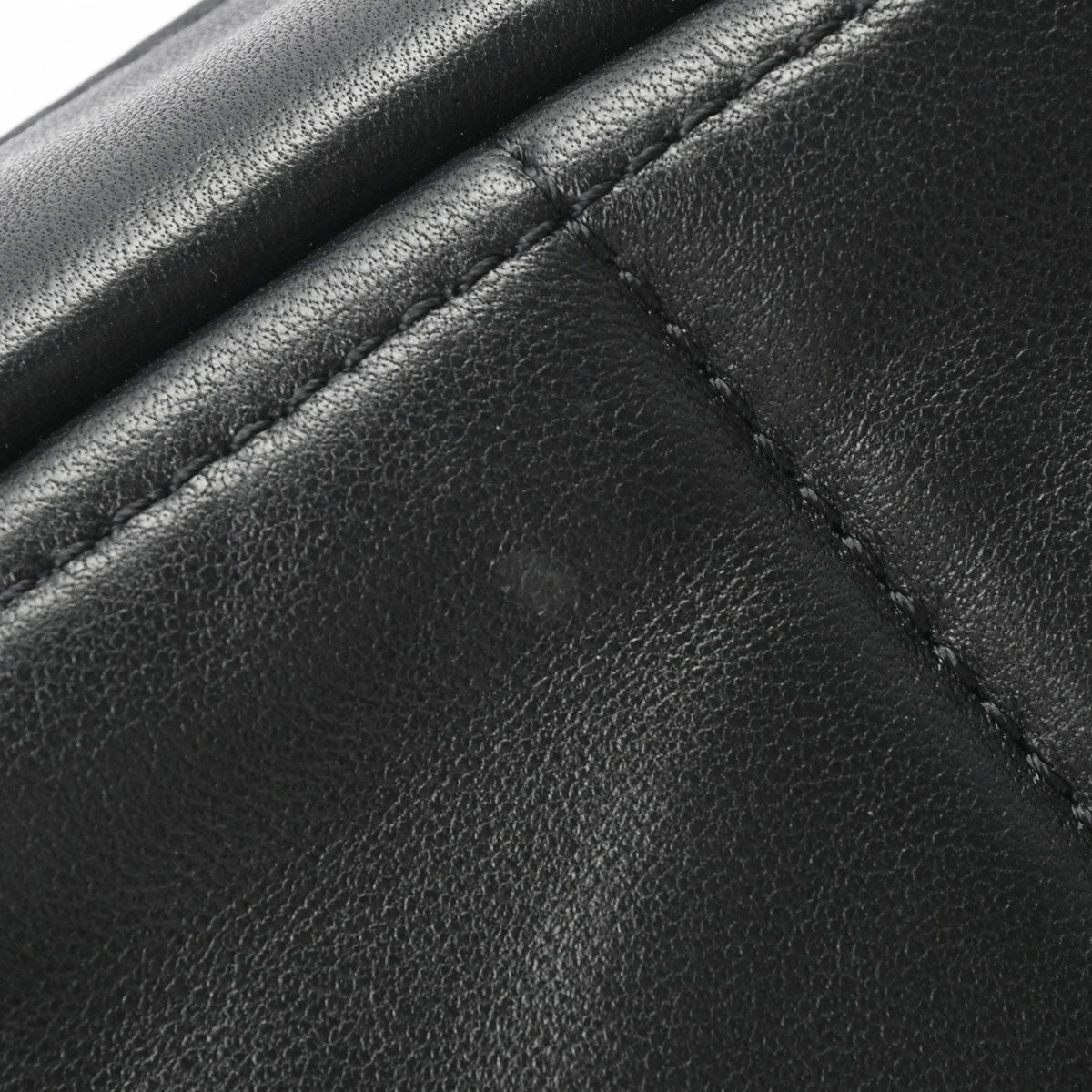 シャネルダイヤ型 チェーンポーチ 14143 黒 ゴールド金具 レディース