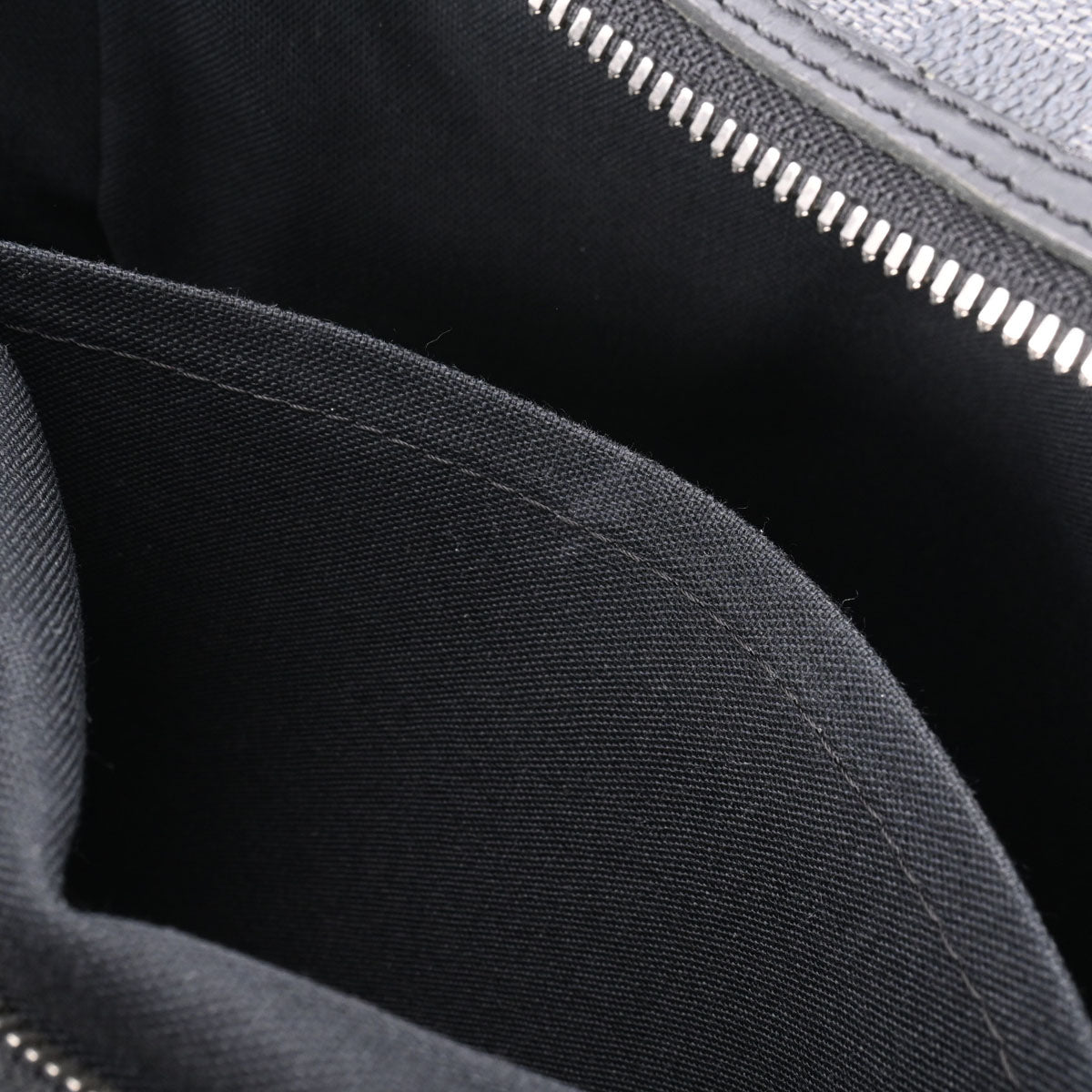 ルイヴィトングラフィット イオ 14137 ブラック メンズ ダミエグラ