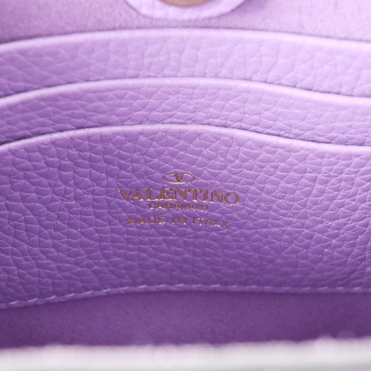 VALENTINO ロックスタッズ チェーン付きウォレット 長財布