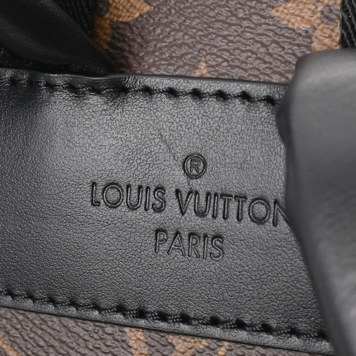 ルイヴィトンマカサー ジョッシュ NV ブラウン メンズ モノグラムマカサー リュック・デイパック M45349 LOUIS VUITTON –  銀蔵オンライン