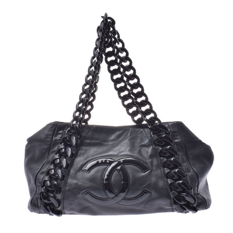 Black chain tote online bag