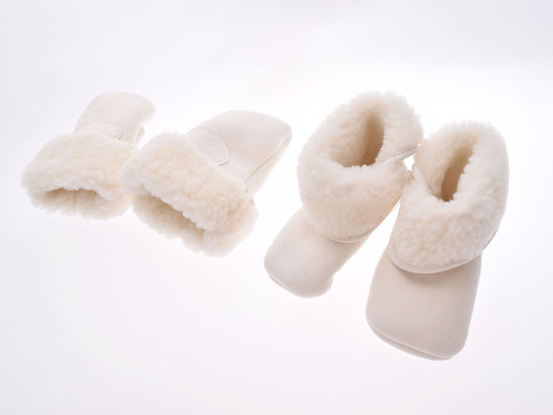 Hermes baby shoes & Gloves White Unisex Mouton brand