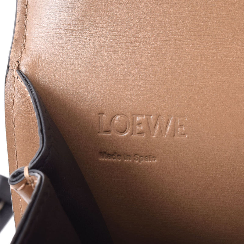 LOEWE Loewe 巴塞罗那郁金香链肩包 棕色 / 黑色 / 白色 / 粉红色 / 绿色 女士皮革肩包 未使用的银仓库